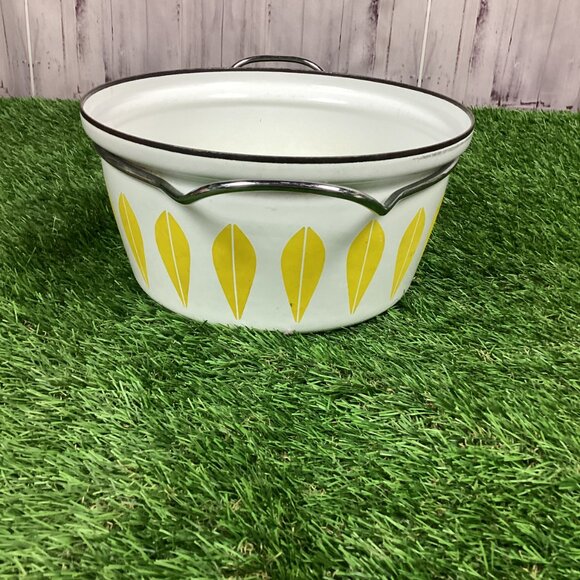 Cathrineholm Yellow White Enamel Lotus Stock Pot Casserole Dish No lid - Picture 3 of 15
